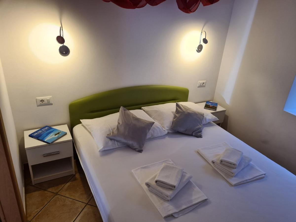 Apartment Pod Velbi Ljubljana Kültér fotó