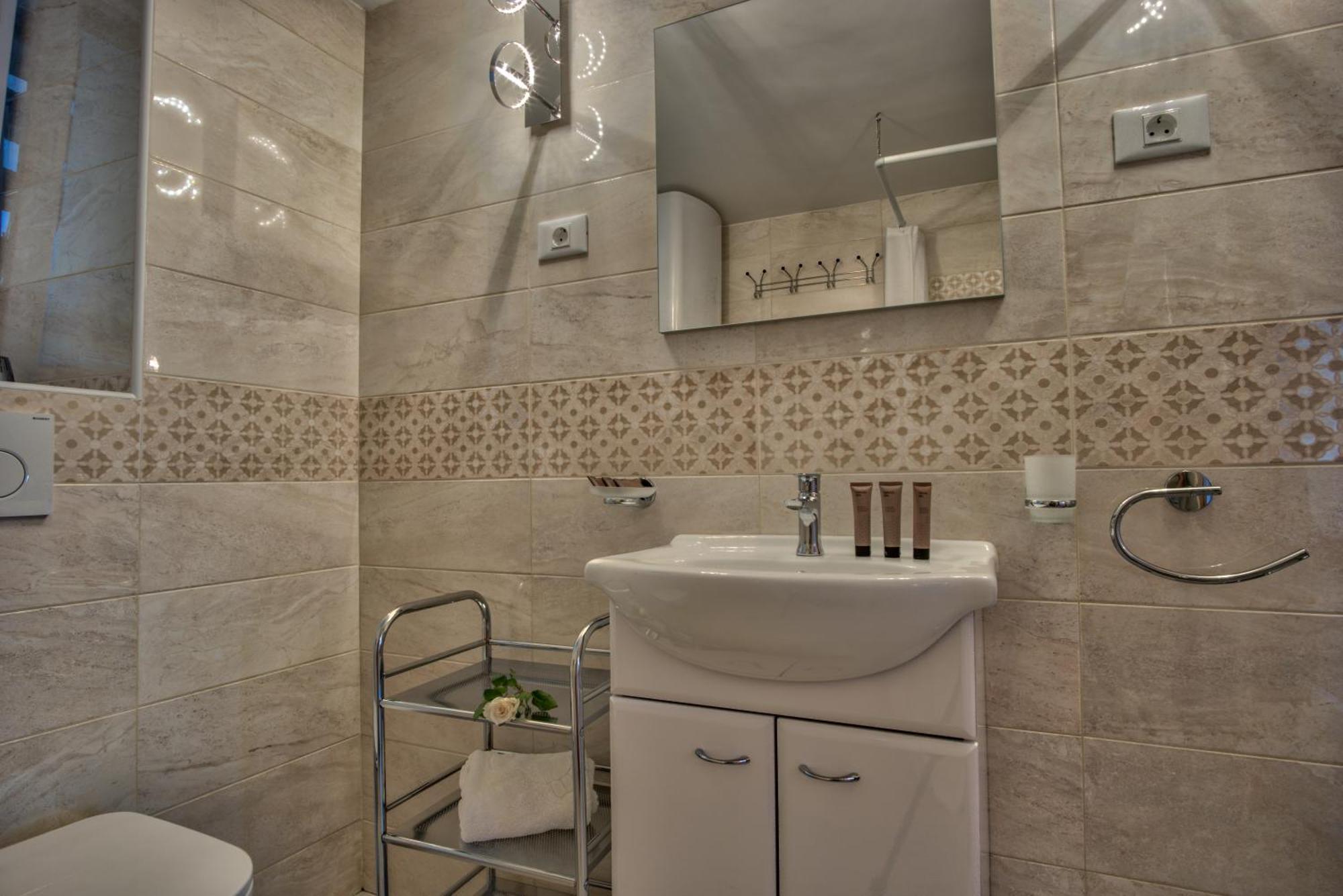 Apartment Pod Velbi Ljubljana Kültér fotó